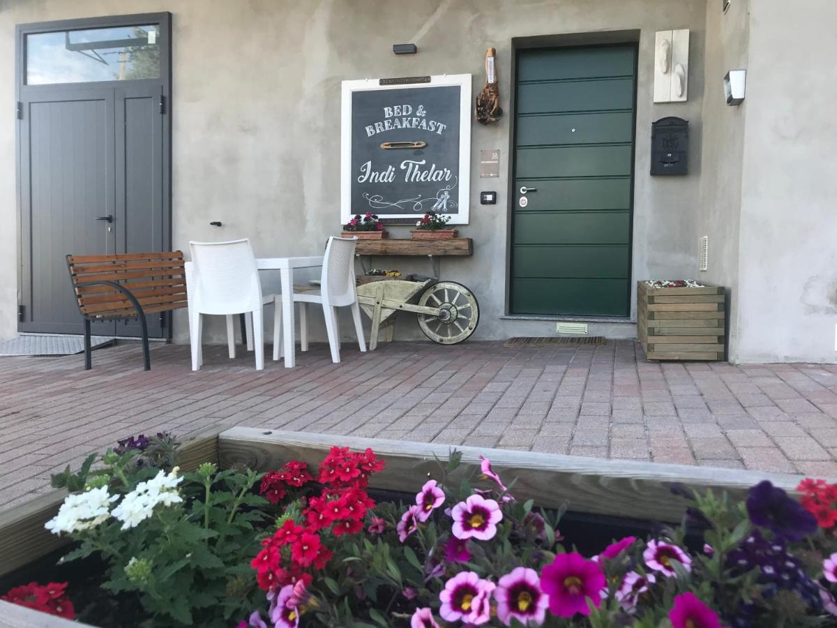 Bed & Breakfast Indi Thelar Villa Guardia Buitenkant foto