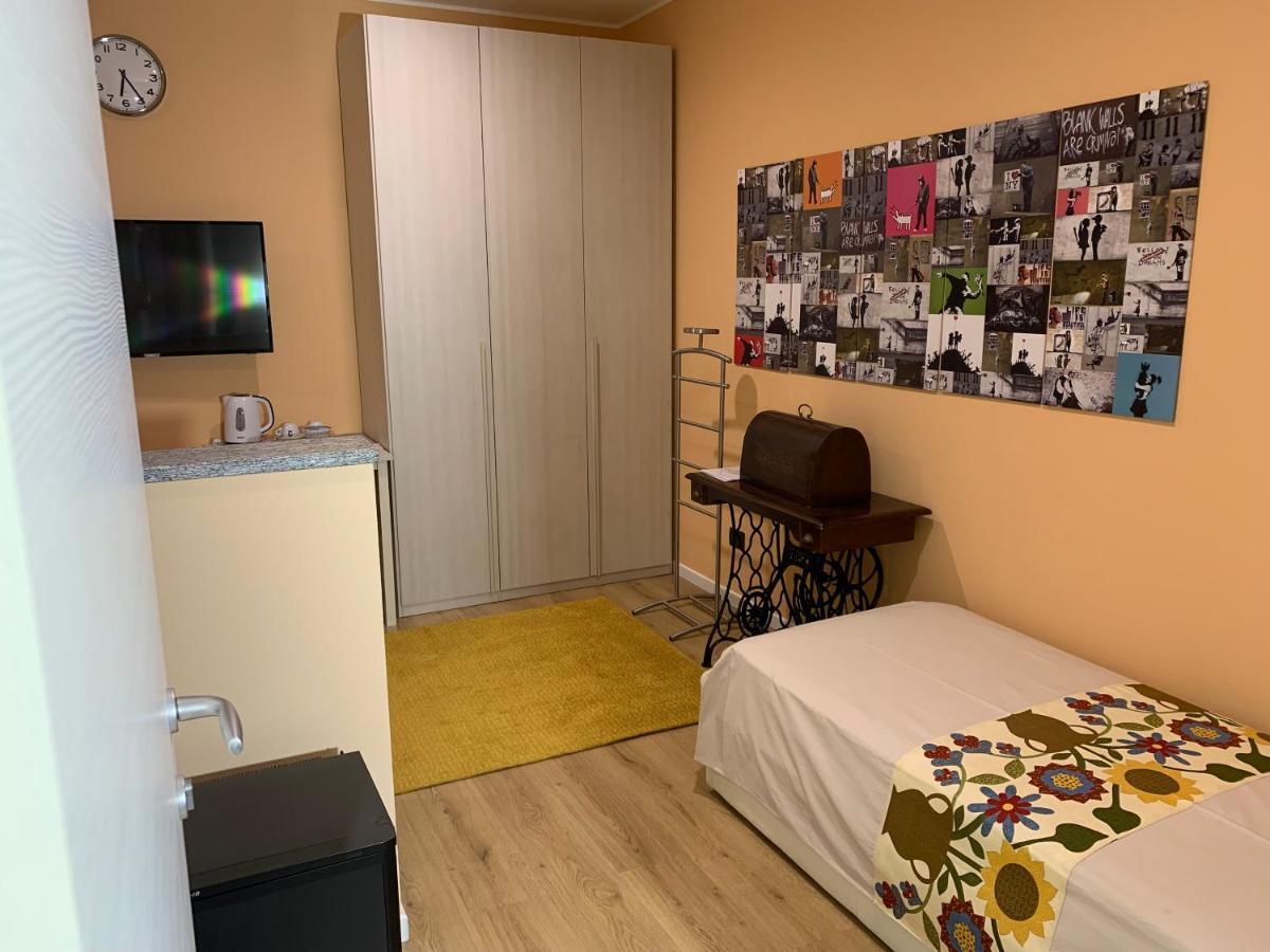 Bed & Breakfast Indi Thelar Villa Guardia Buitenkant foto