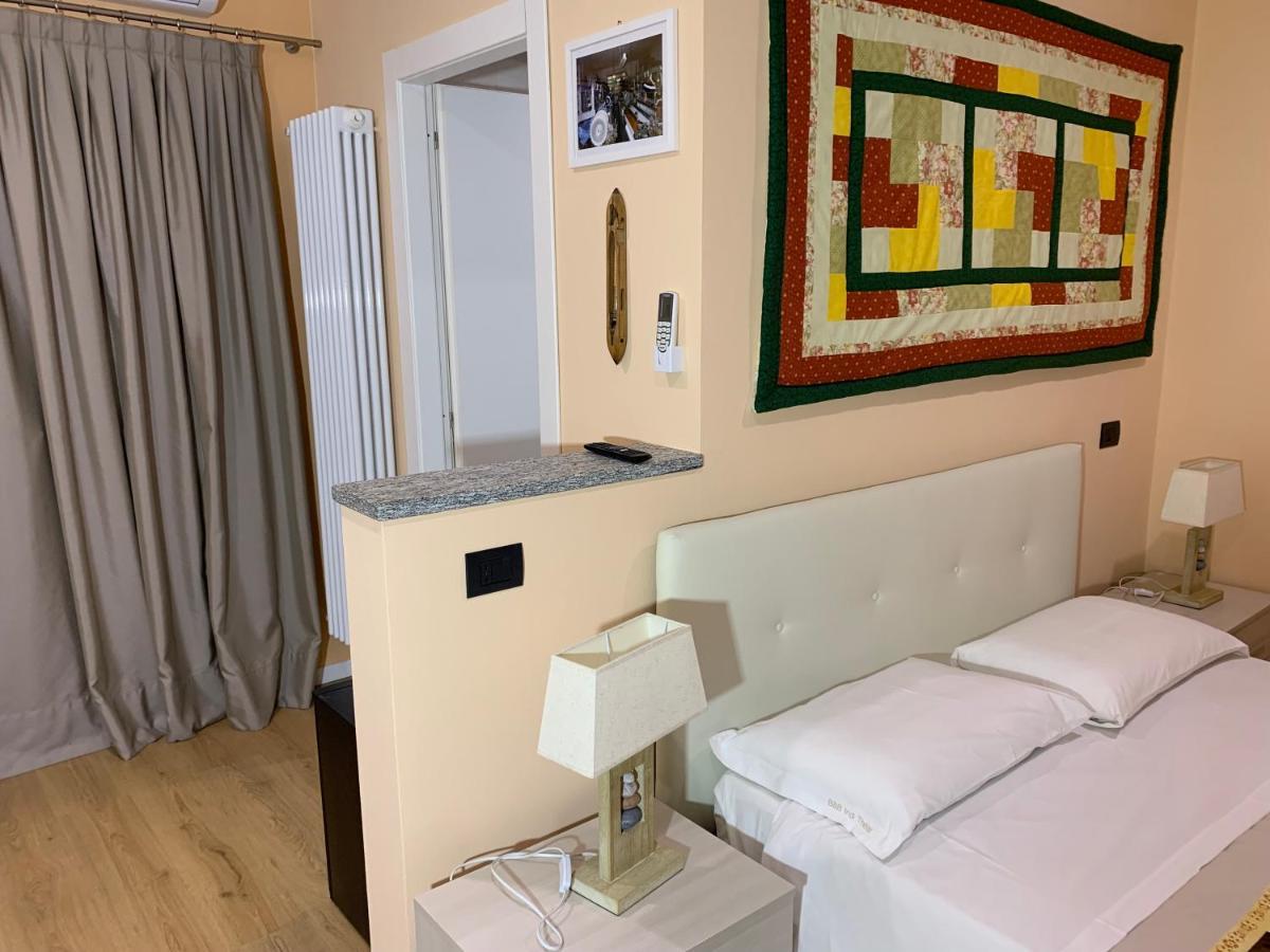 Bed & Breakfast Indi Thelar Villa Guardia Buitenkant foto