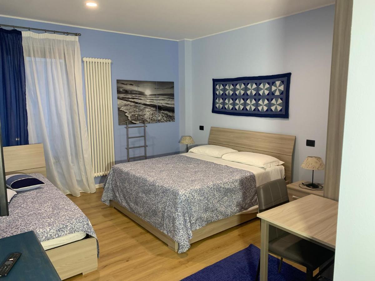 Bed & Breakfast Indi Thelar Villa Guardia Buitenkant foto